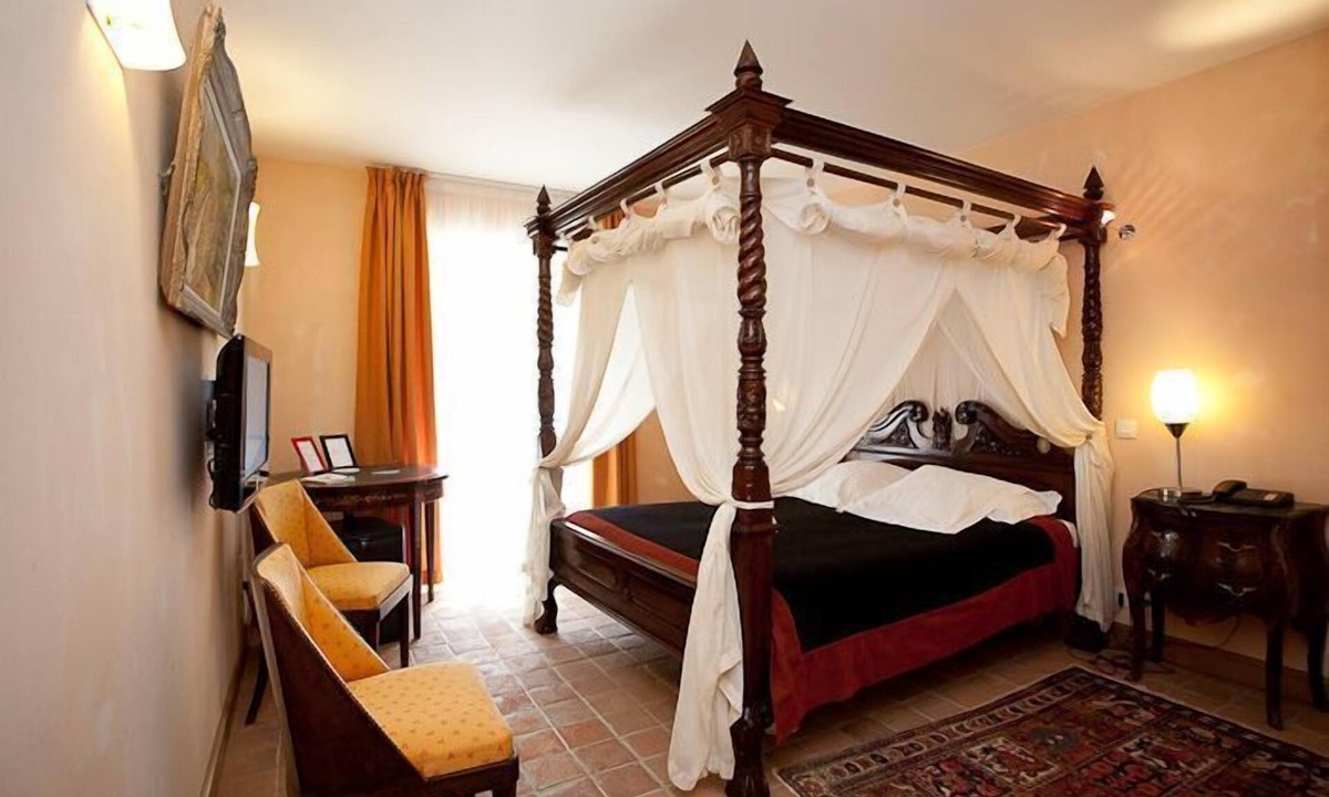 Sainte-Maure-de-Touraine Hotel | Logis Hôtel les Hauts de St Maure