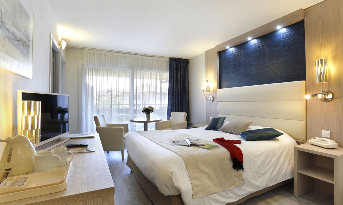 Thonon-les-Bains Hotel | Logis Hôtel Arc en Ciel