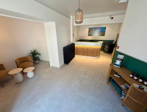 Reville Hotel | Logis Hôtel Au Moyne de Saire