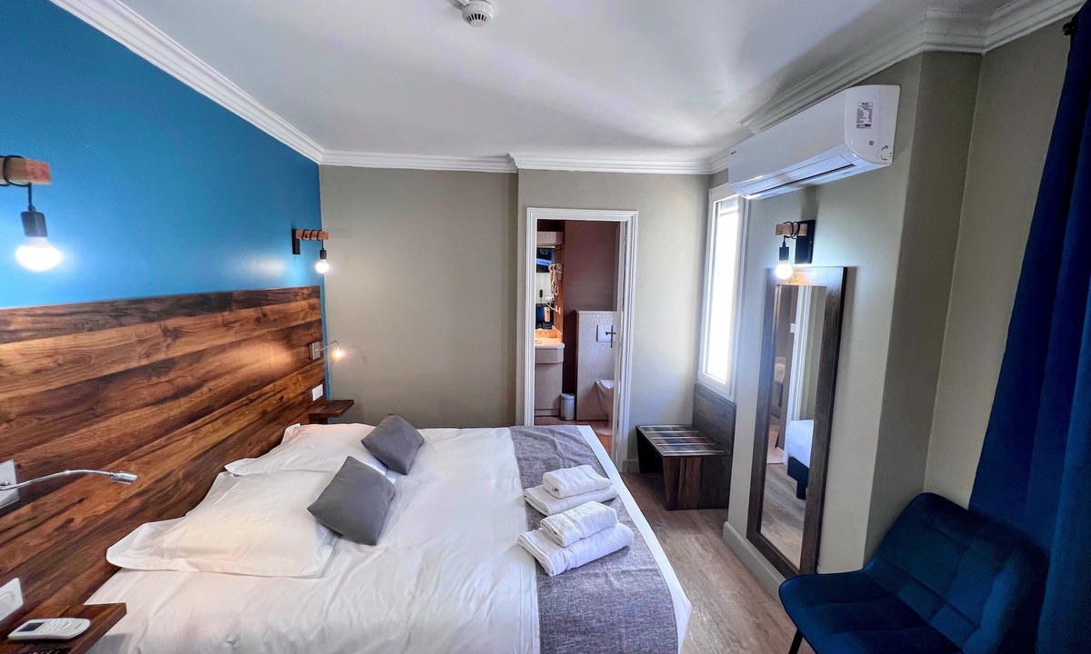 Vitry-le-Francois Hotel | Logis Hôtel de la Poste