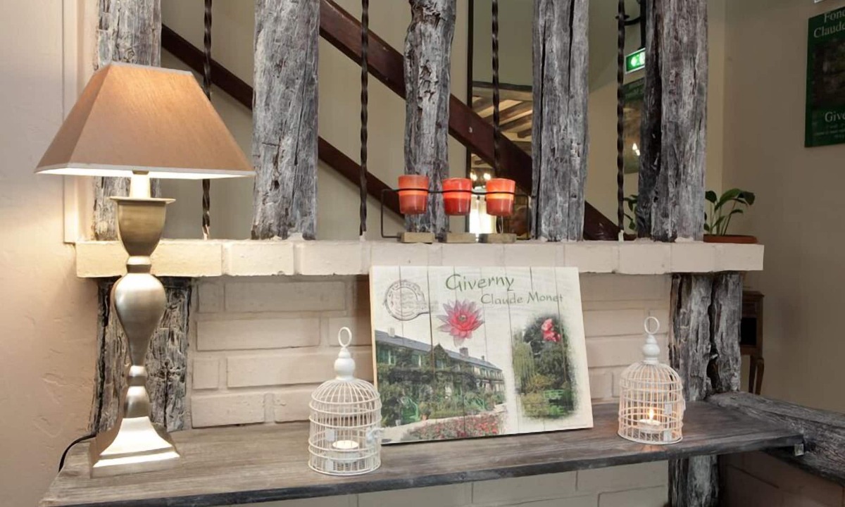 Chaufour-les-Bonnieres Hotel | LOGIS HÔTEL LES NYMPHEAS
