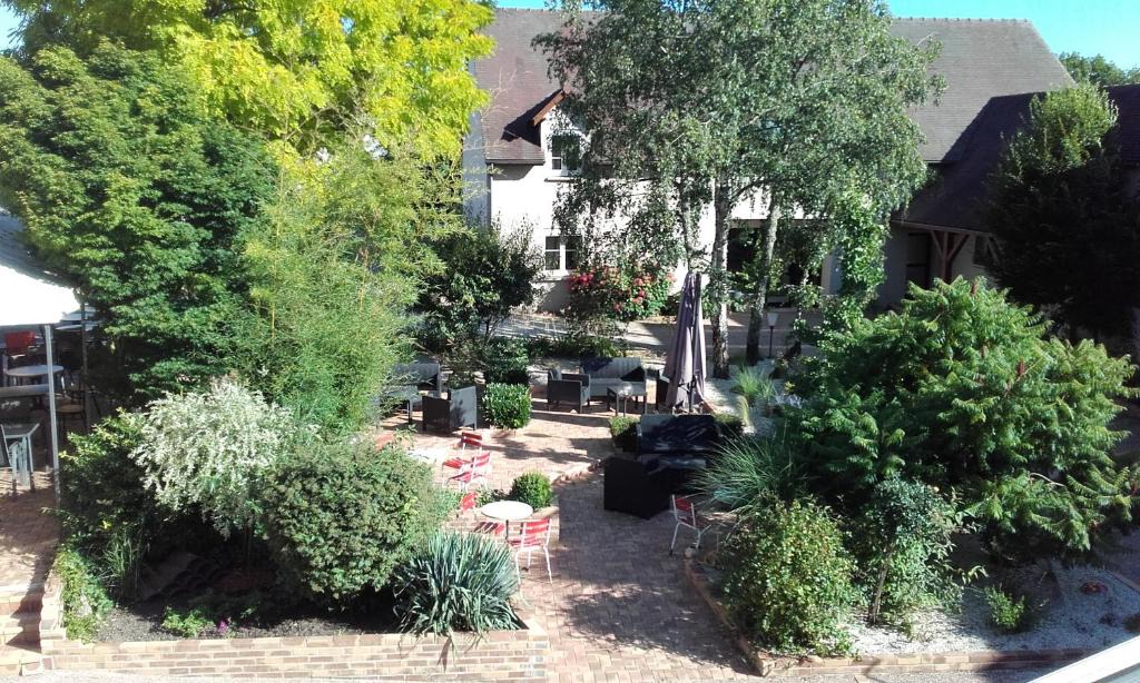 Rouvray (Cote-d'Or) Hotel | Logis Hôtel "Ici m'aime"