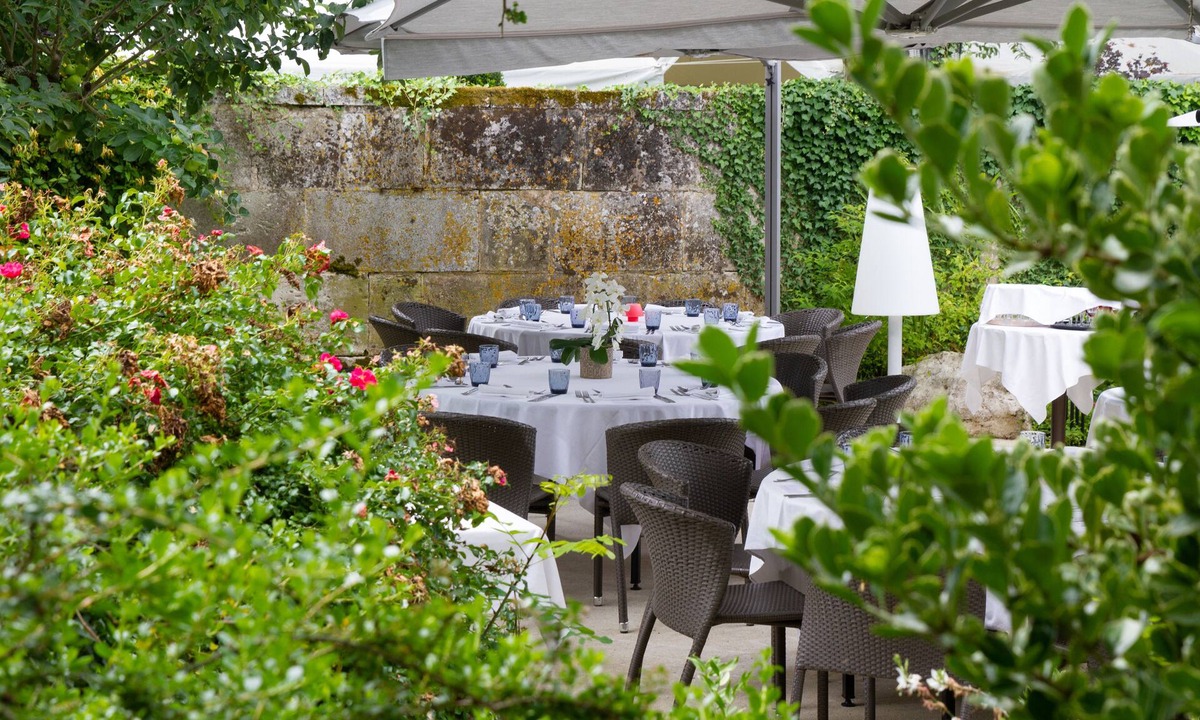 Bassac Hotel | Logis Hôtel l'Essille