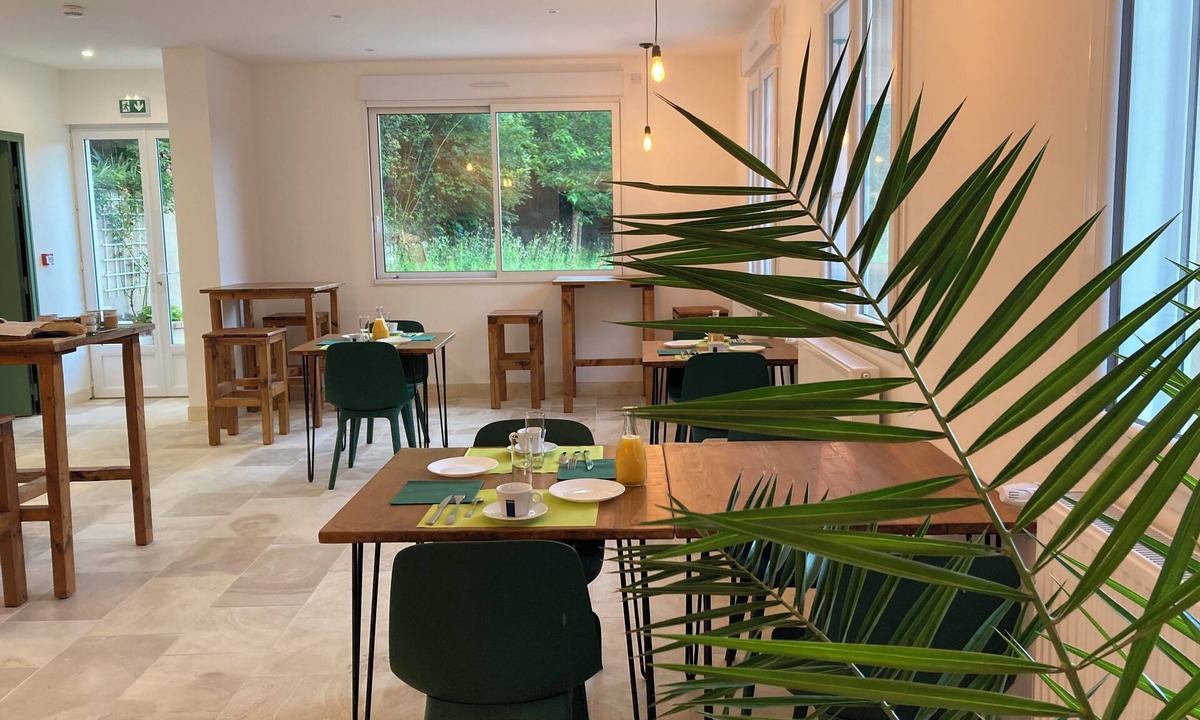 Bruere-Allichamps Hotel | Logis Hôtel Les TILLEULS