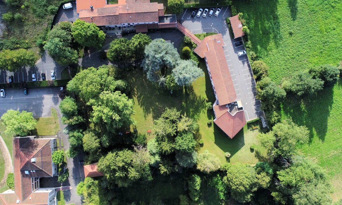 Thiers Hotel | Logis Hôtel Le Parc de Geoffroy