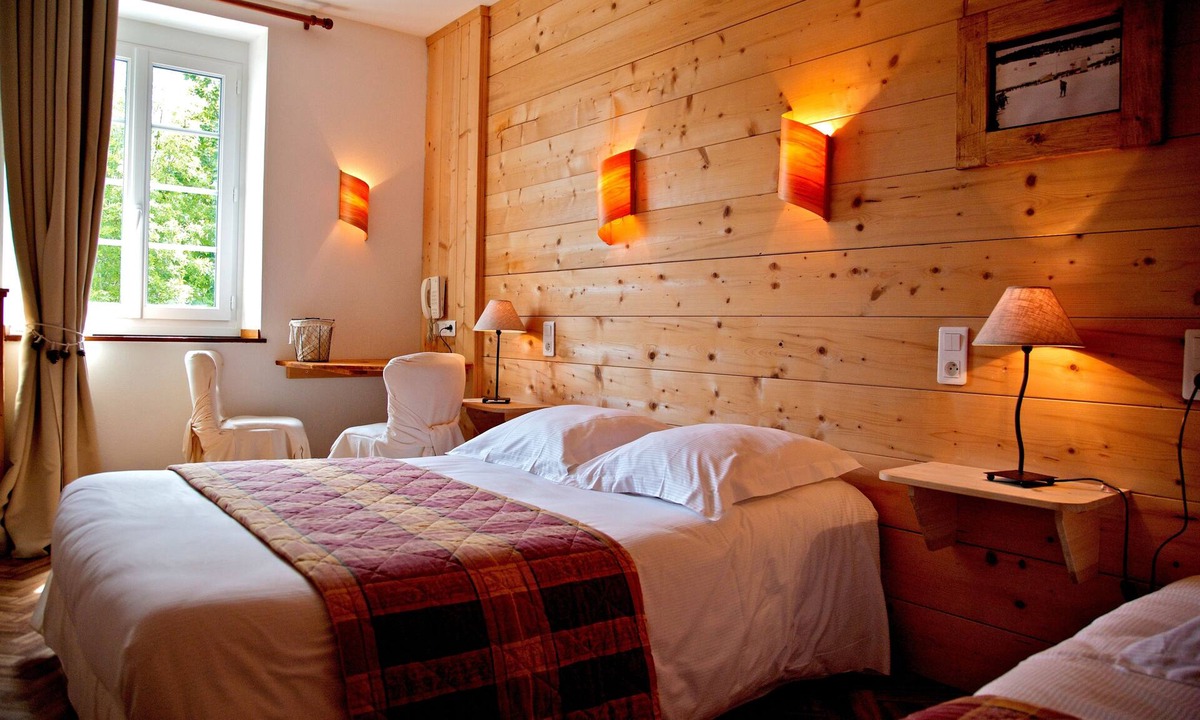 Lamoura Hotel | Logis Hôtel les Arobiers