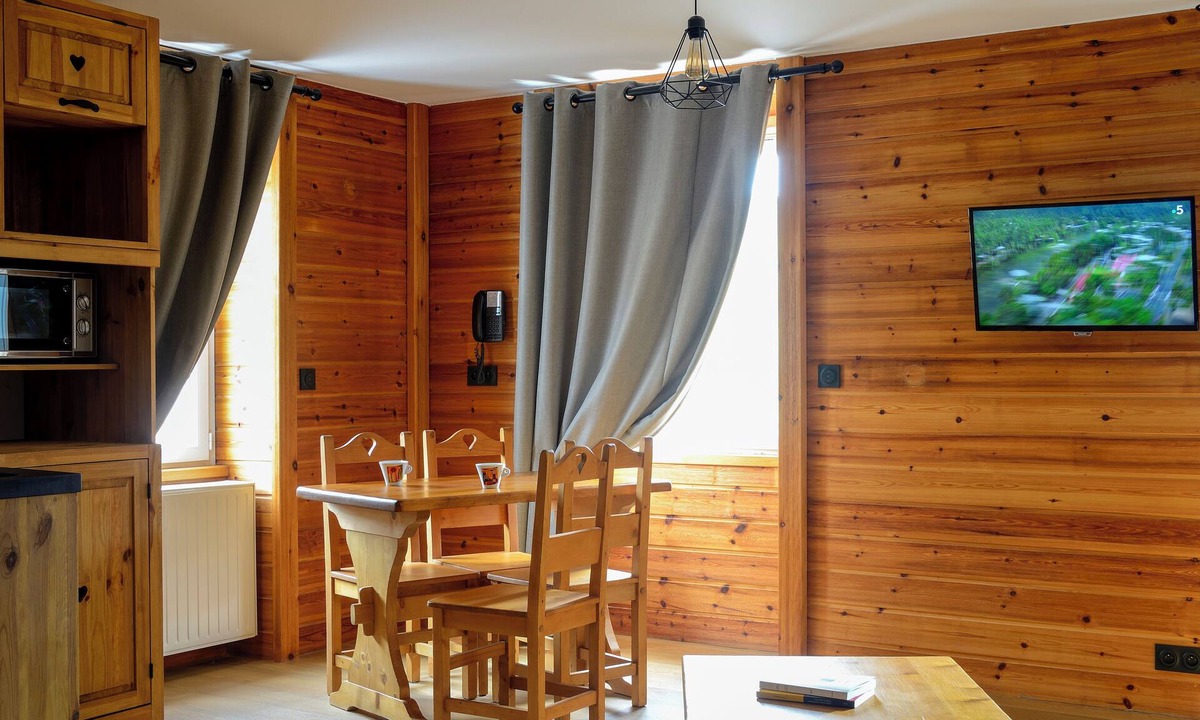 Ancelle Hotel | Logis Hôtel Les Autanes & Spa