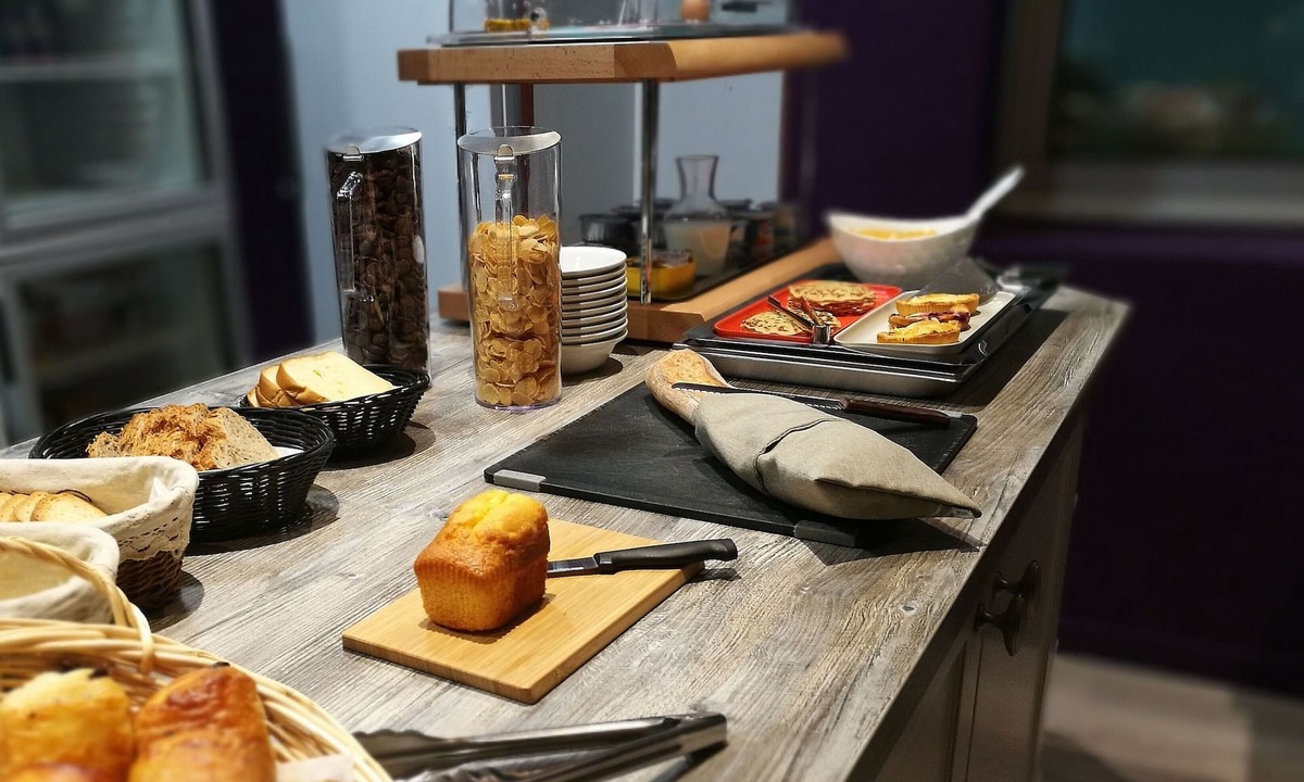 Cesson-Sevigne Hotel | Logis Hôtel Lodge la Valette