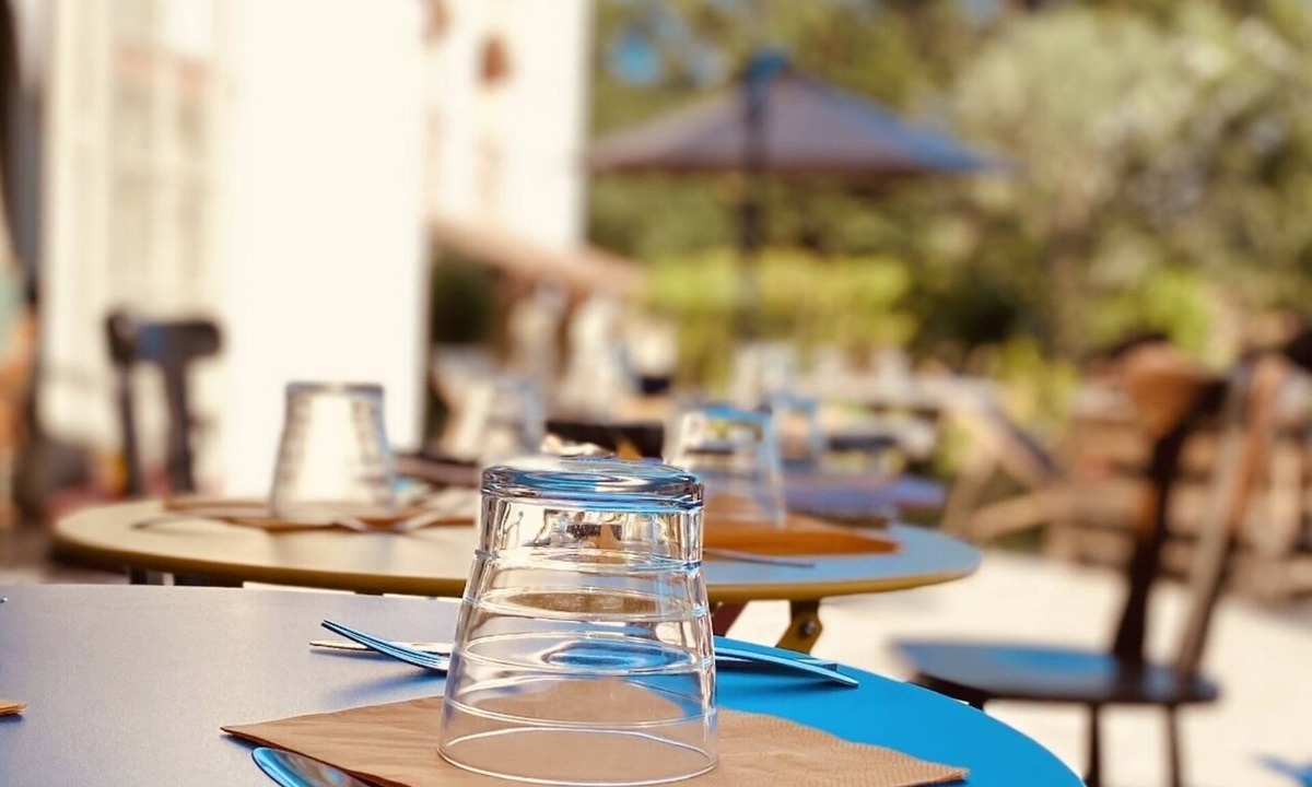 Rochemaure Hotel | Logis Hôtel Médiéval, Montélimar Nord