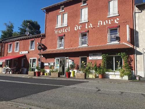 Vertolaye Hotel | Logis Hôtel Restaurant de la Dore