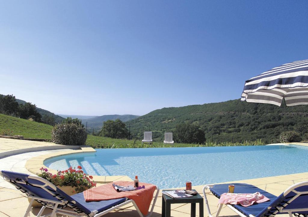 Saint-Pons Hotel | Logis Hôtel-restaurant La Mère Biquette
