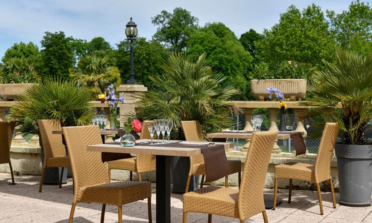 Gondrin Hotel | Logis Hôtel Restaurant Le Pardaillan