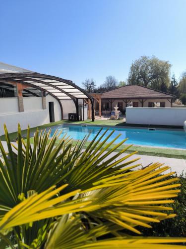 Lamarche-sur-Saone Hotel | Logis Hôtel -Spa-Restaurant Le Saint Antoine