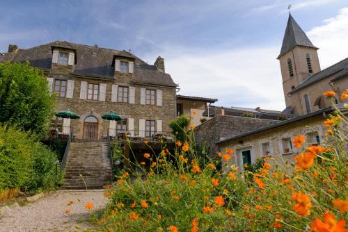 Curvalle Hotel | Logis Hôtels - Hostellerie des Lauriers - Hôtel et Restaurant