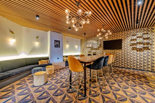 Downtown Hotel | Logis Hotel Center