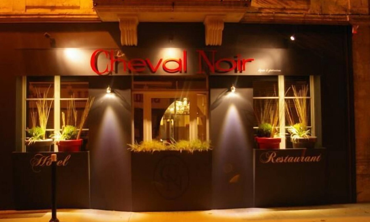 Argenton-sur-Creuse Hotel | Logis Hotel Le Cheval Noir