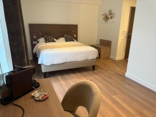 La Boisse Hotel | Logis Hotel Le Petit Casset