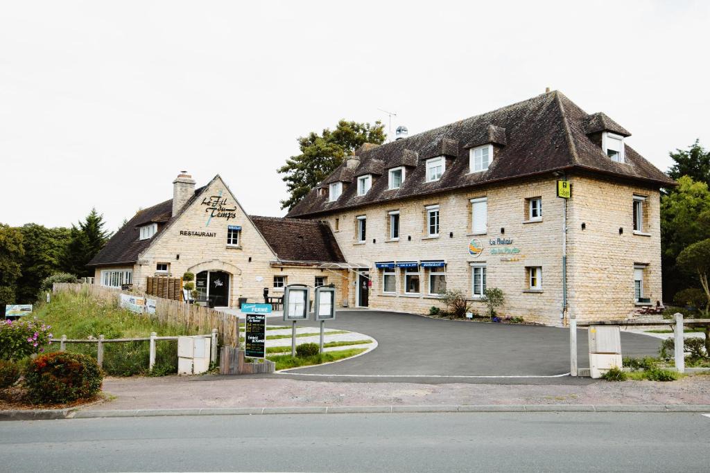 Thury-Harcourt Hotel | Logis Hotel Le Relais De La Poste Restaurant Le Fil du Temps