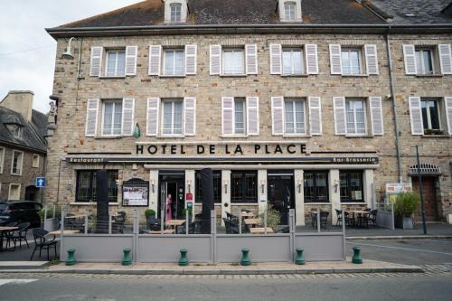 Aunay-sur-Odon Hotel | LOGIS -Hotel & Restaurant de la Place