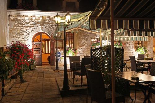 Beze Hotel | Logis Le Bourguignon