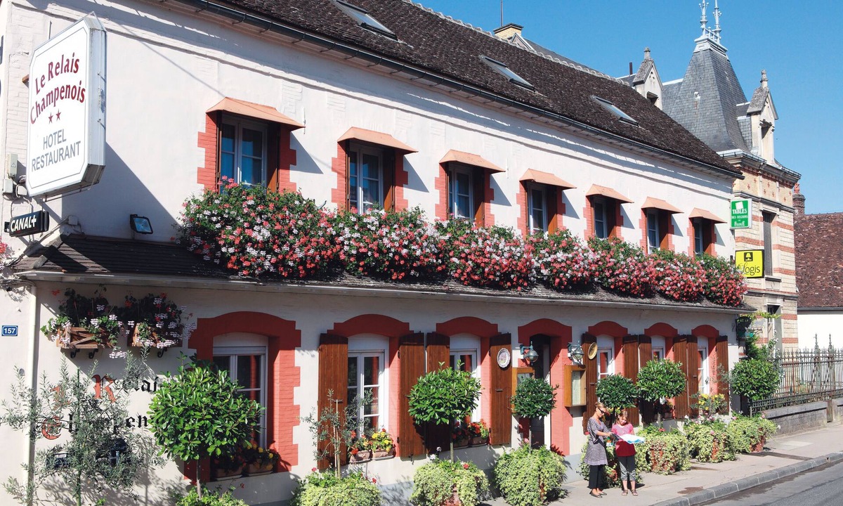 Sezanne Hotel | Logis Le Relais Champenois