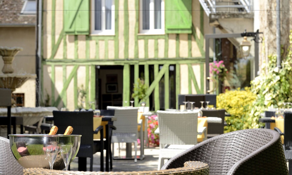 Piney Hotel | LOGIS Le Tadorne