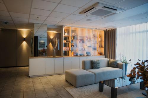 Delme Hotel | Logis Restaurant & Hôtel À la 12