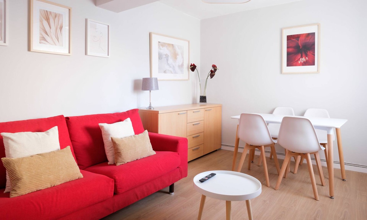 Las Fuentes Apartment | LOIRA SOLESMES: Tranquility and Comfort