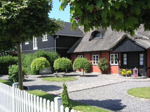 Sollested Bed & Breakfast | Lolland Bed & Breakfast