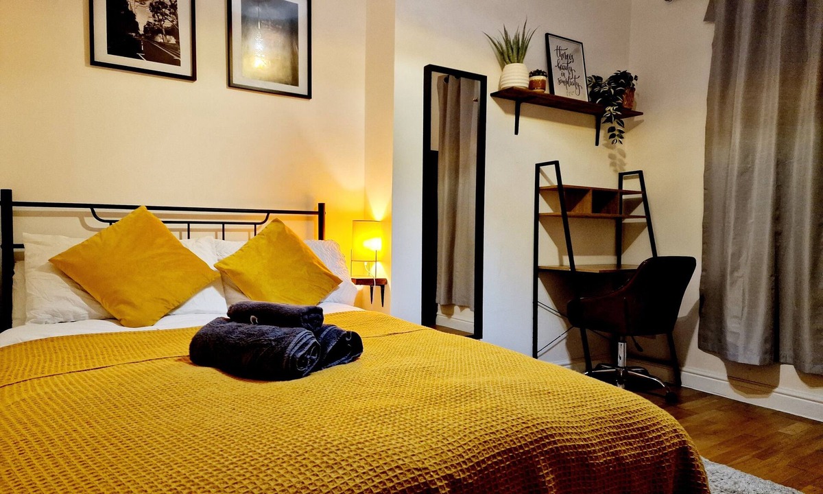 Limehouse Apartment | London Apartment E14