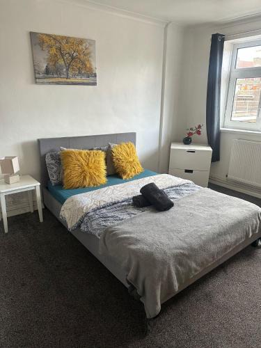 Shadwell House | London Budget Maisonette