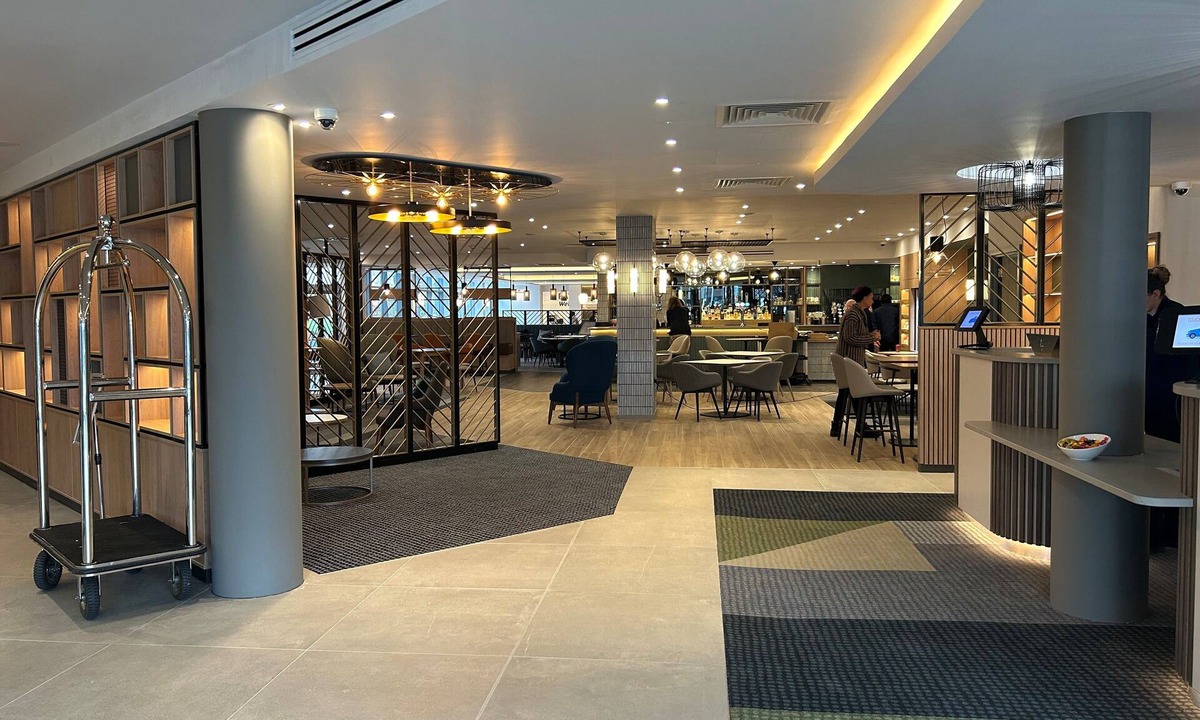 Tea Green Hotel | London Luton Vale Hotel