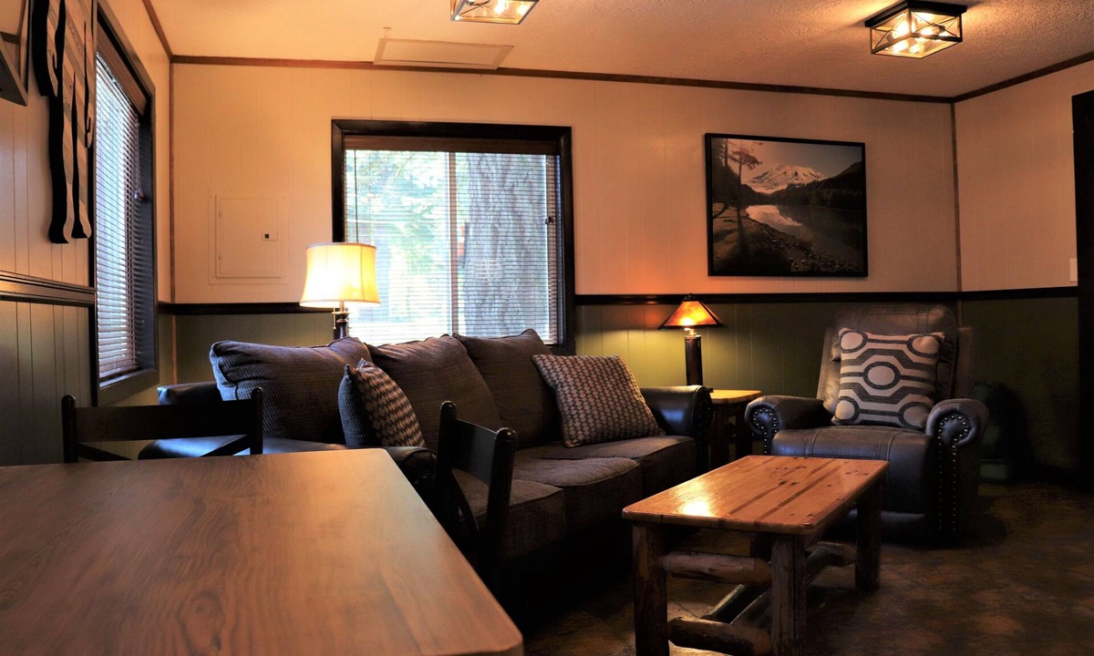 Cougar Other | Lone Fir Resort