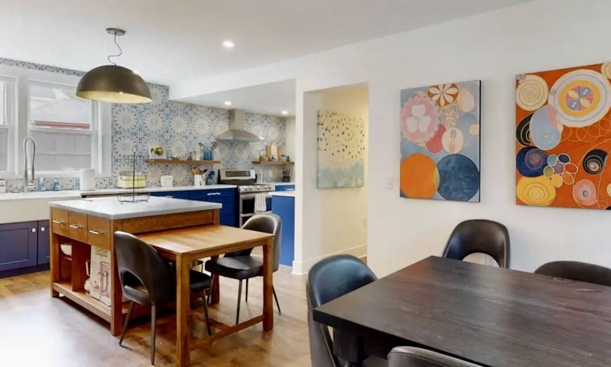 Bath House | Lone Pine Cottage Maine - Chef’s Kitchen