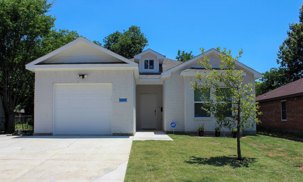 South Dallas - Fair Park House | Lone Star Hideaway