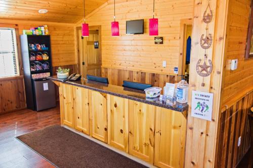 Big Lake Hotel | Lone Star Lodge