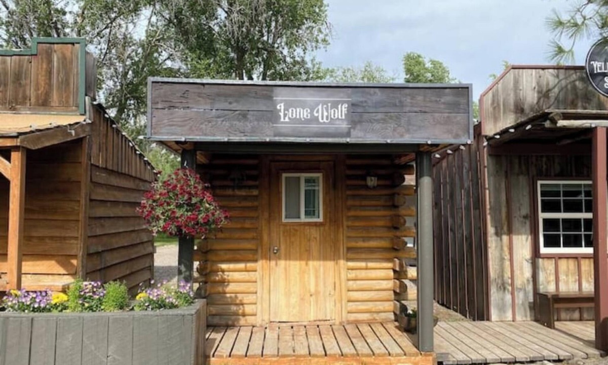 Ririe Apartment | Lone Wolf Cabin At Mountain River Ranch