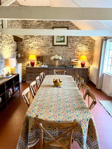 Chamant House | Longère Familiale - Chamant - proche Senlis, Chantilly, Parc Astérix, Mer des Sables, CDG