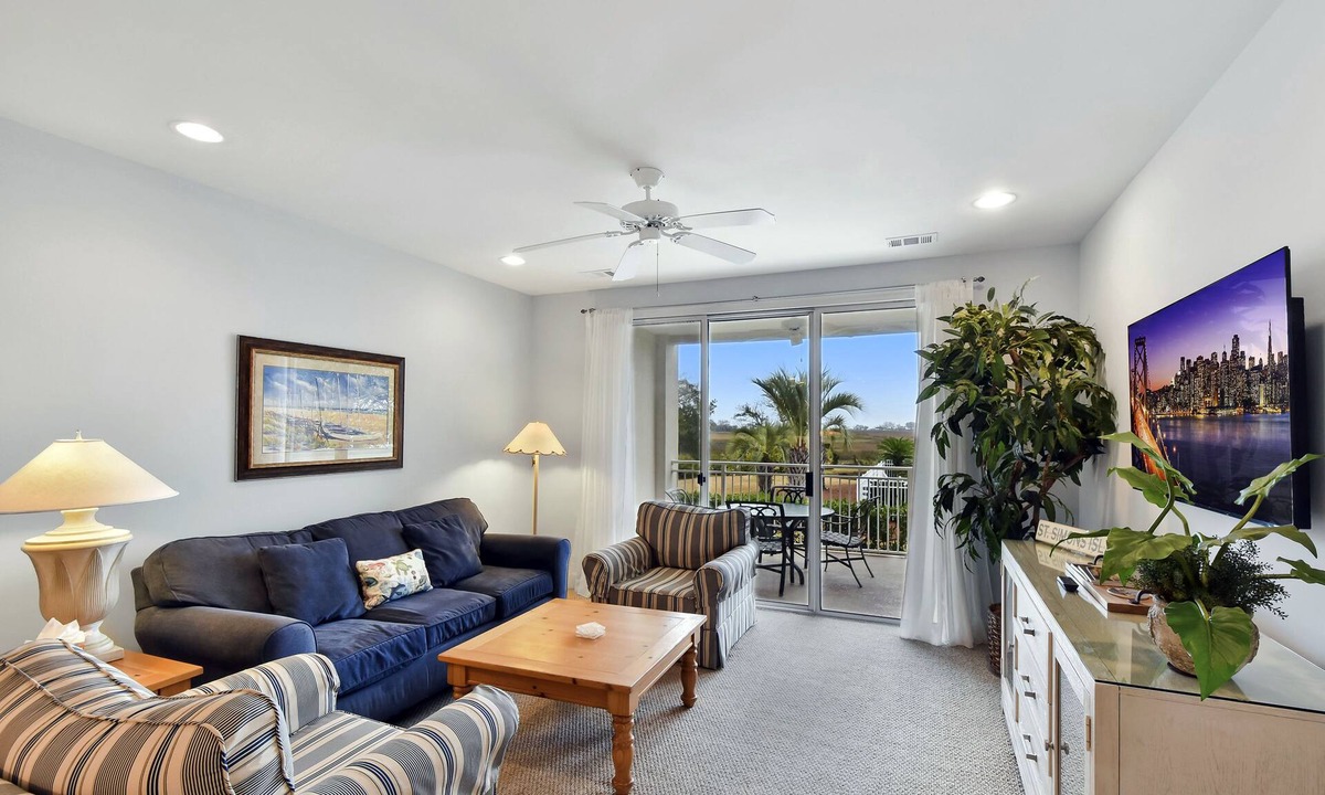 St. Simons Island Condo | Long distance marsh views anda community pool