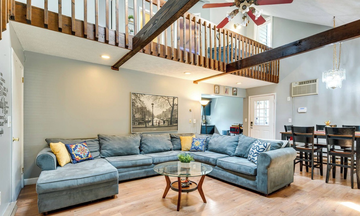 Long Pond Cabin | Long Pond Retreat w/ Deck & Fireplace!