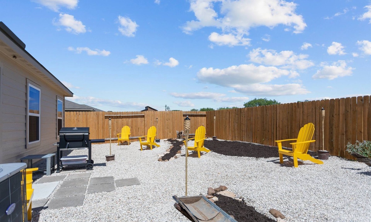 New Braunfels House | Long Stay Fire Pit Trails Wifi