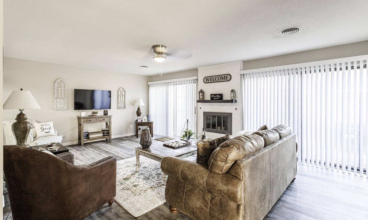 Germantown Condo | Long-Term Stays - Germantown 2br/2ba