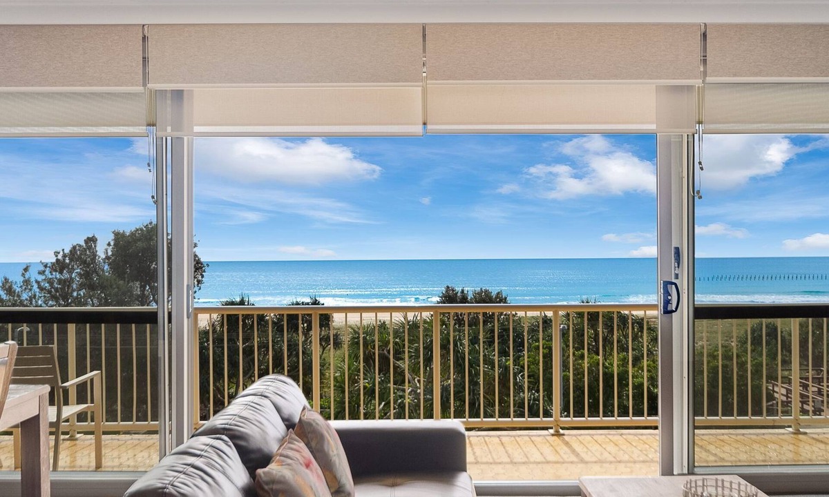 Bilinga Apartment | Longbeach 11 - Bilinga/North Kirra Beachfront
