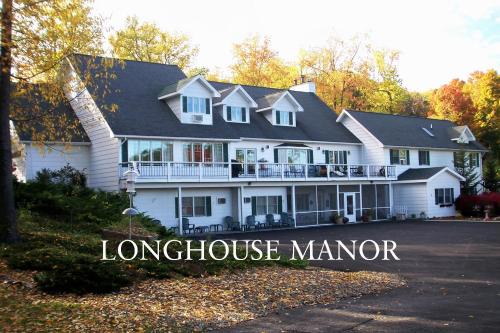 Town of Reading Bed & Breakfast | Longhouse Manor B&B