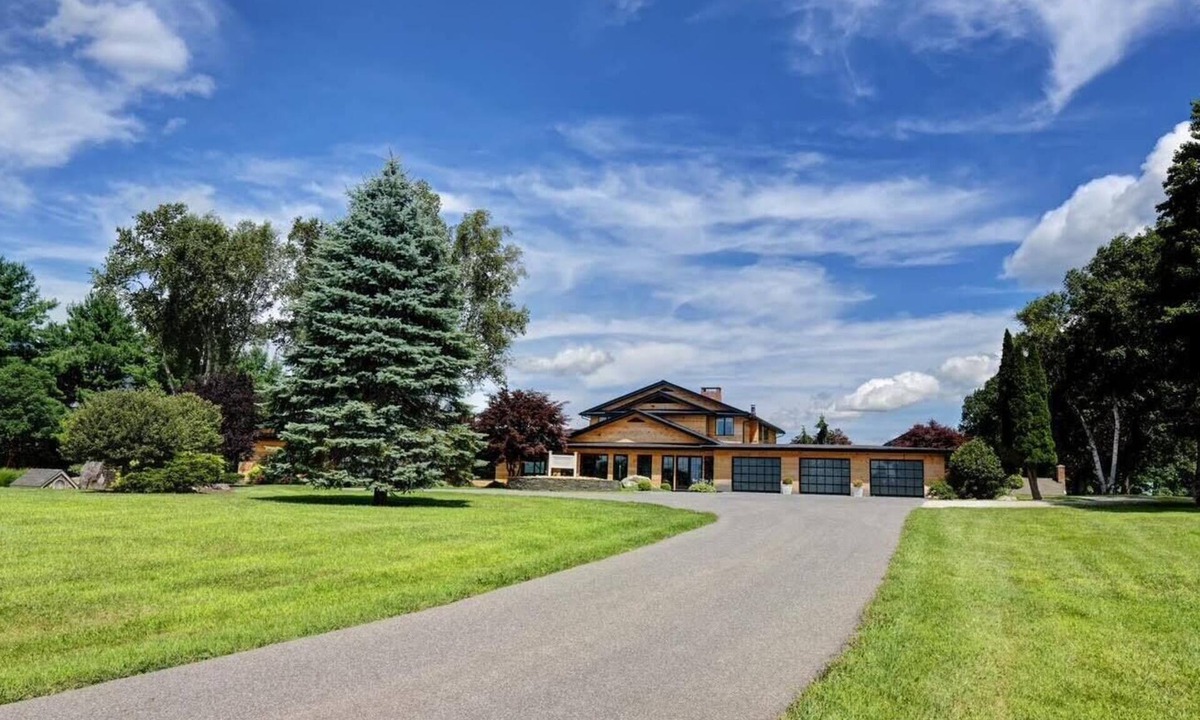 Lakeville Apartment | Longpond House