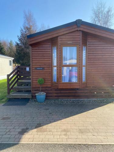 Morpeth Ski Chalet | Longstone Lodge
