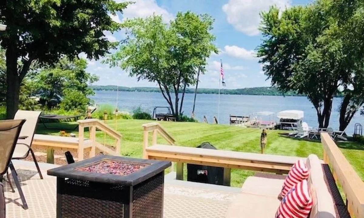 Markesan House | Longview Lodge- A complete package!