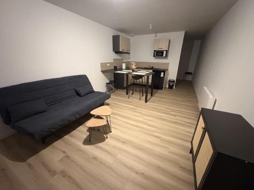 Challans Apartment | LONI EXPERIENCES - Indus