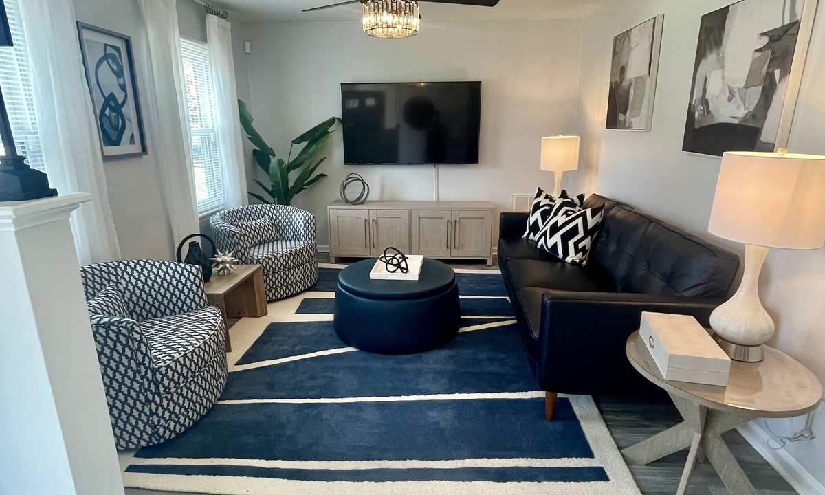 Downtown House | Look no further! Beautiful 4 Bed 2 Bath Ranch in Hampton, VA.