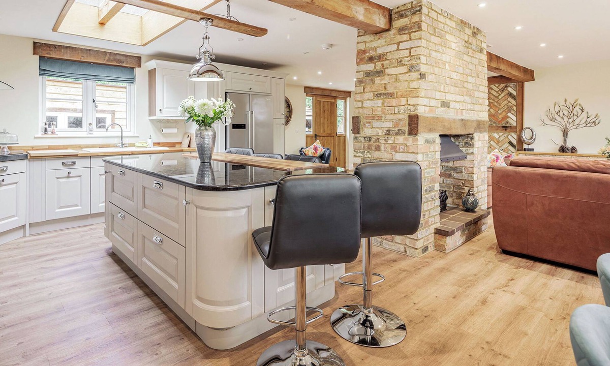 Bedford Cottage | Look no further than this perfect holiday property for your next stay with family and friends.